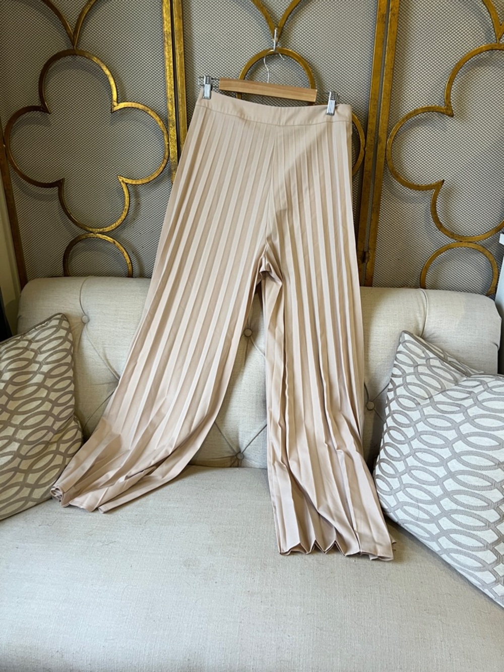 Pleated Wide-Leg Jumpsuit Pants in Beige - Picture 3 of 3
